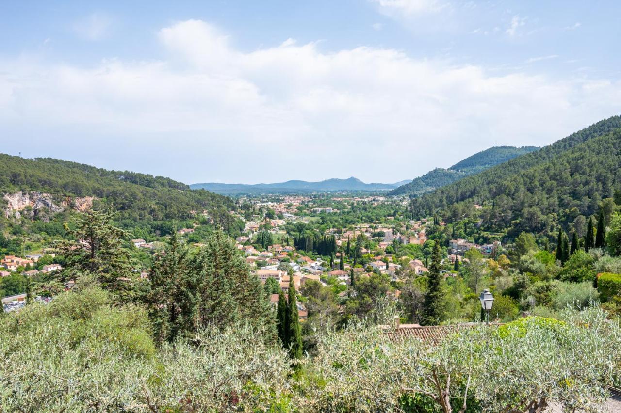 Le Camélia: Charming Apartment with Pool in Tranquil Estate Sollies-Toucas Exterior photo
